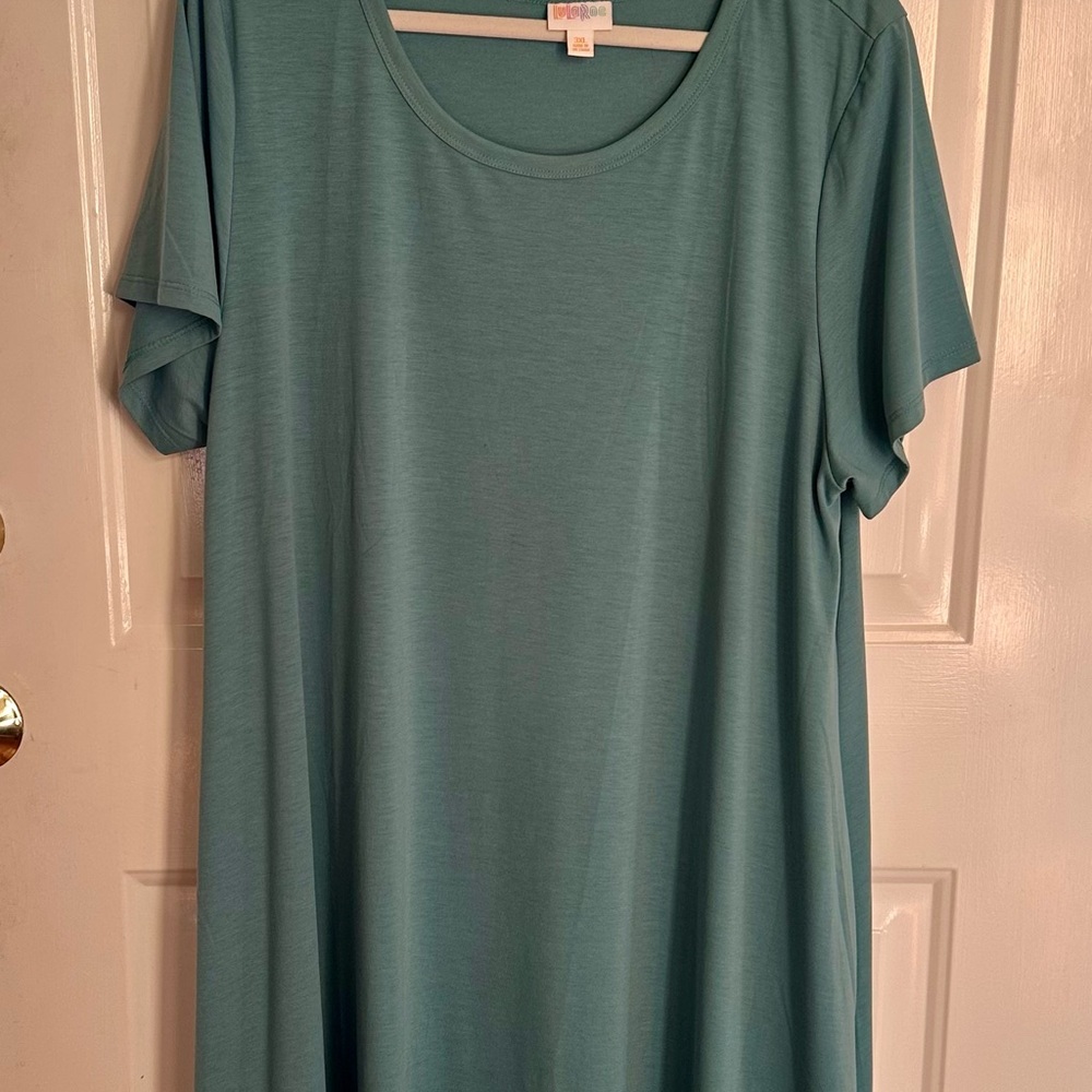 LuLaRoe Scoop Neck Tunic Dress in Teal Blue-Green